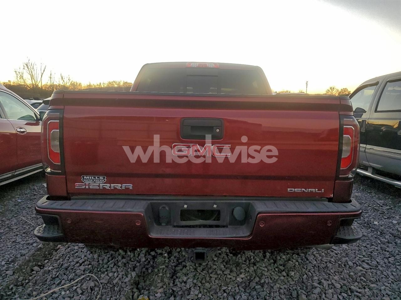 Photo 6 of 2017 GMC SIERRA K1500 DENALI (VIN 3GTU2PEJ7HG318937)