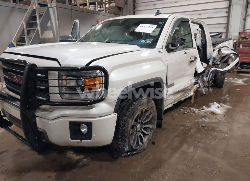 Photo 2 of 2015 Gmc Sierra 1500 SLE (VIN 3GTU2UEC8FG471212)