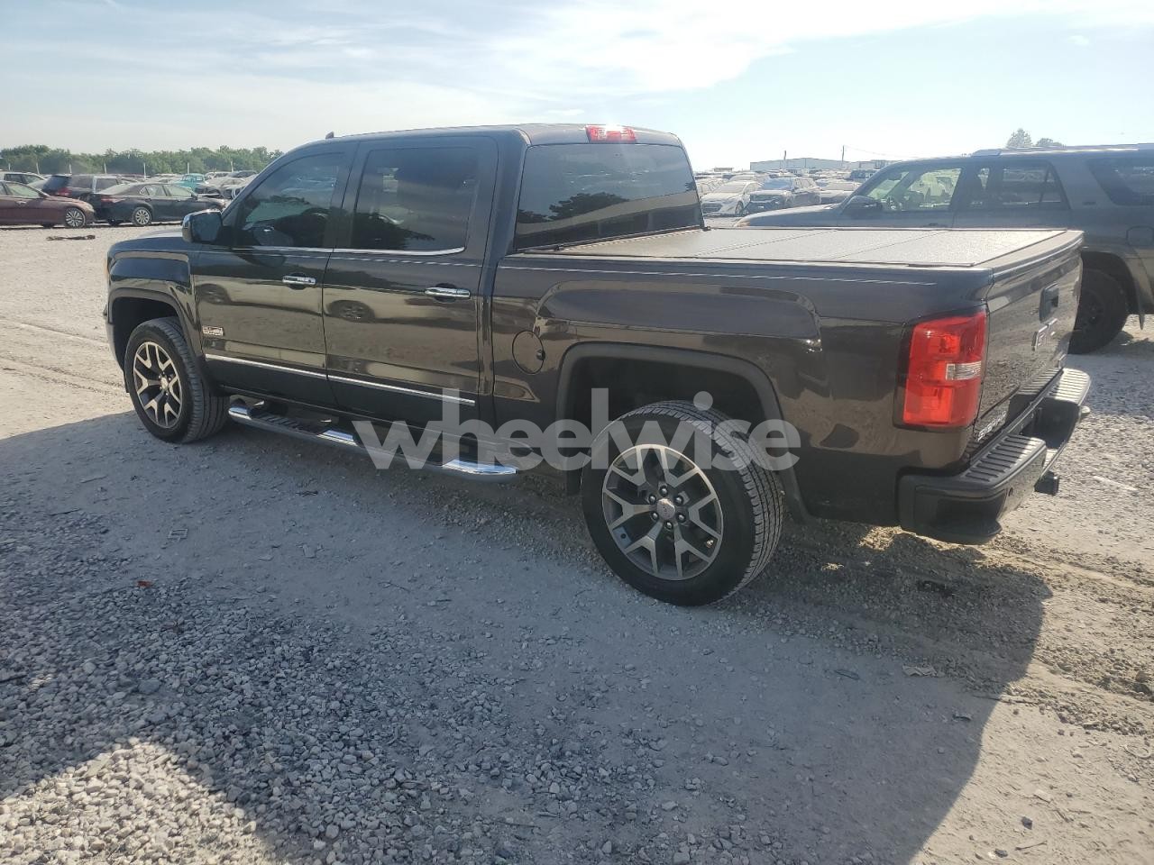 Photo 2 of 2014 GMC SIERRA K1500 SLE (VIN 3GTU2UECXEG420096)