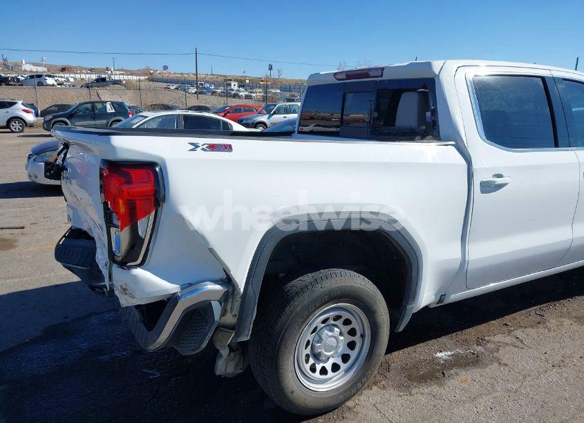 Photo 17 of 2020 Gmc Sierra 1500 4WD SHORT BOX SLE (VIN 3GTU9BED0LG210421)