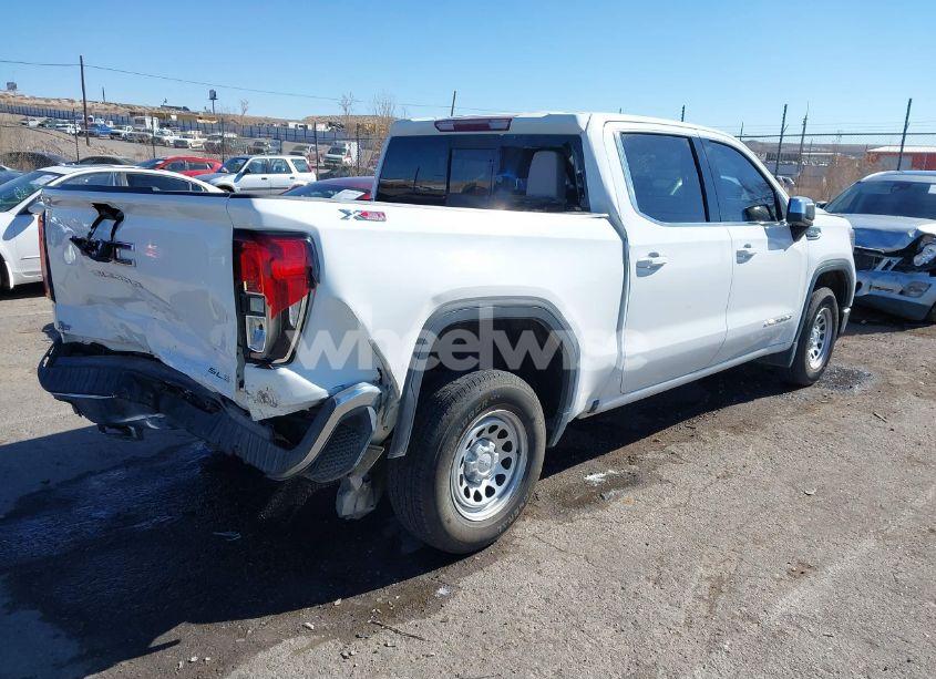 Photo 4 of 2020 Gmc Sierra 1500 4WD SHORT BOX SLE (VIN 3GTU9BED0LG210421)