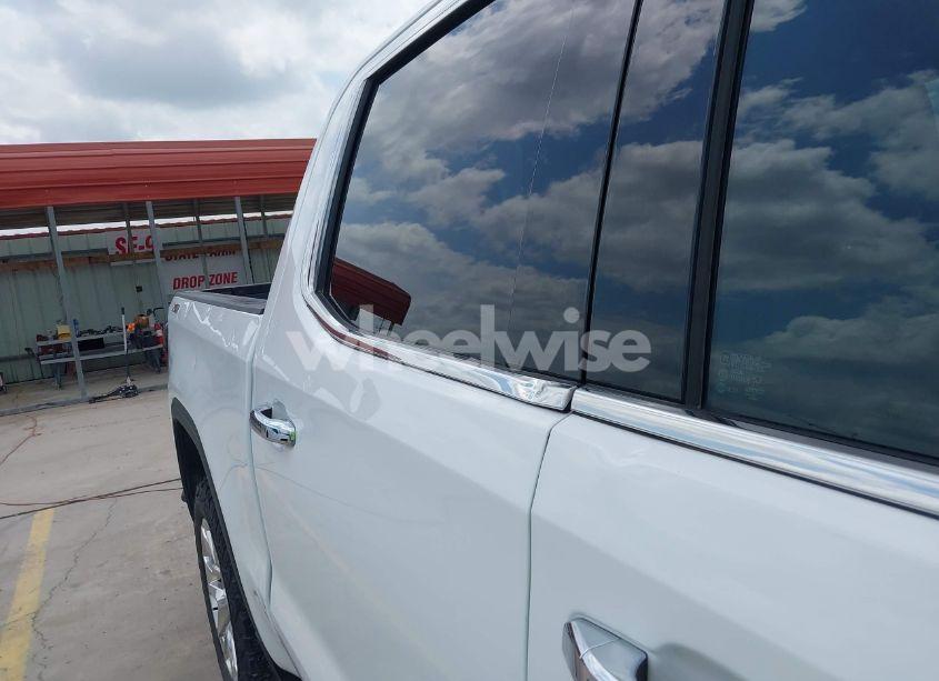 Photo 18 of 2019 Gmc Sierra 1500 SLT (VIN 3GTU9DED4KG197425)