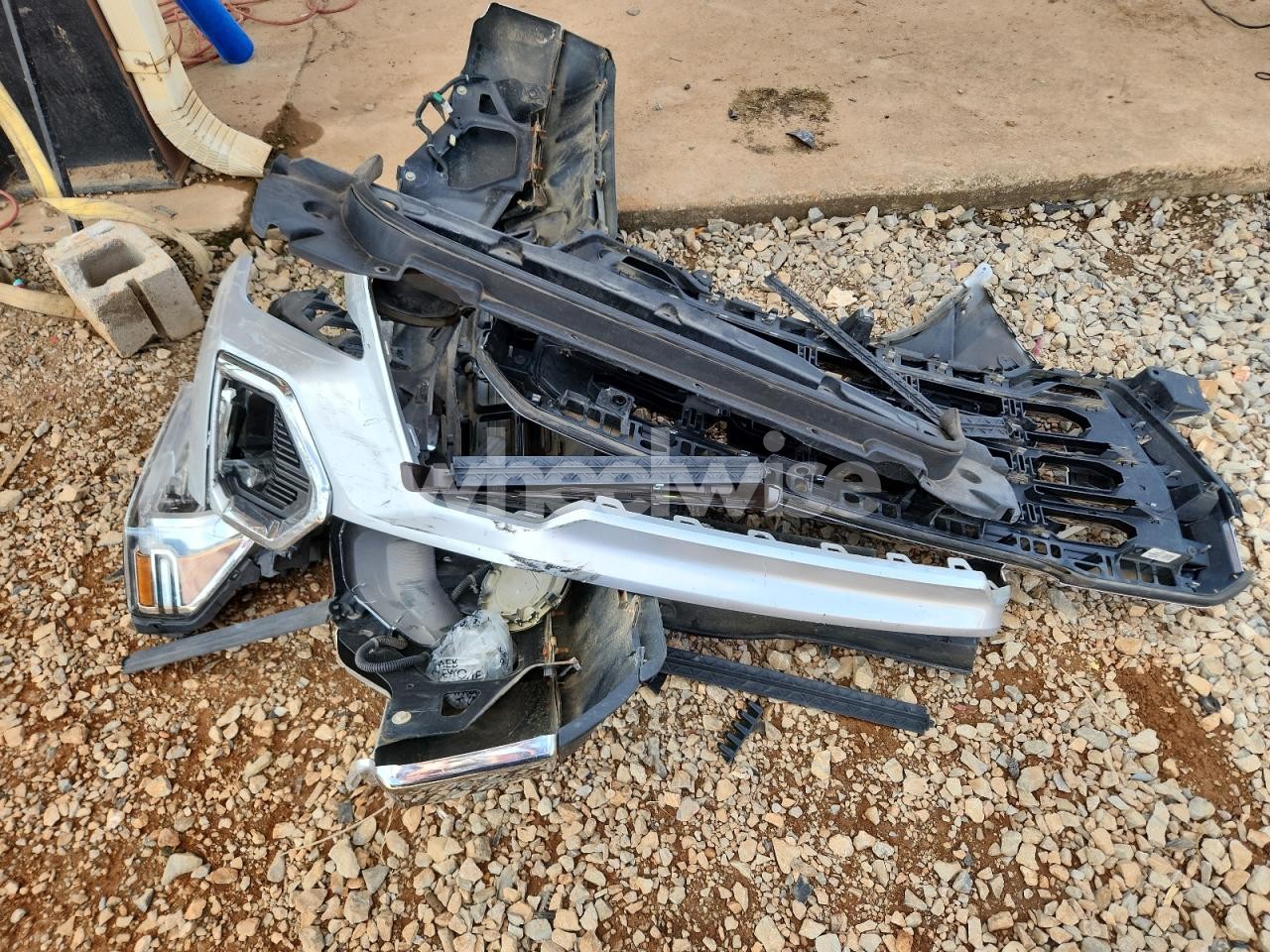 Photo 12 of 2019 GMC SIERRA K1500 SLT (VIN 3GTU9DED5KG140537)