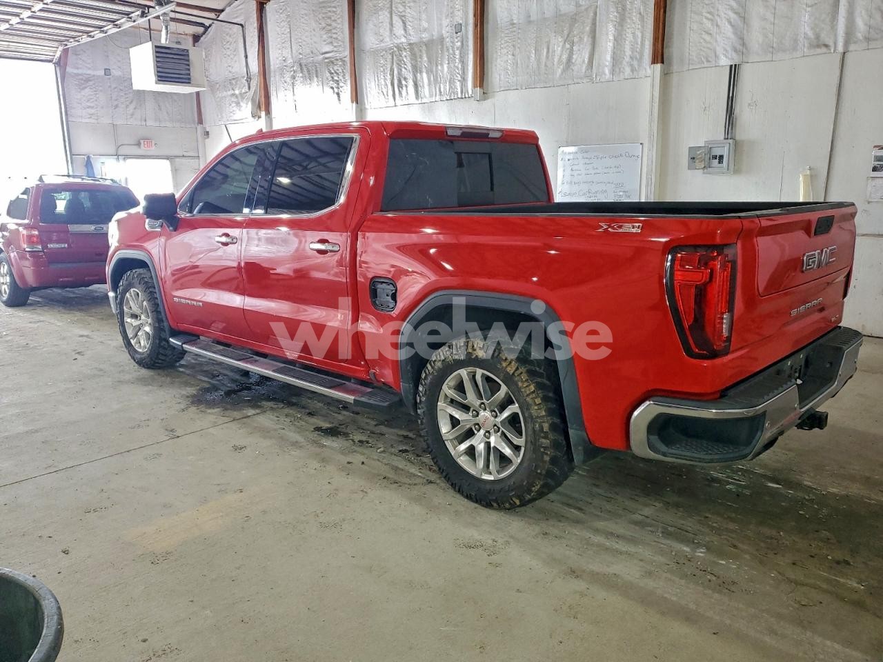 Photo 2 of 2019 GMC SIERRA K1500 SLT (VIN 3GTU9DEL7KG160926)