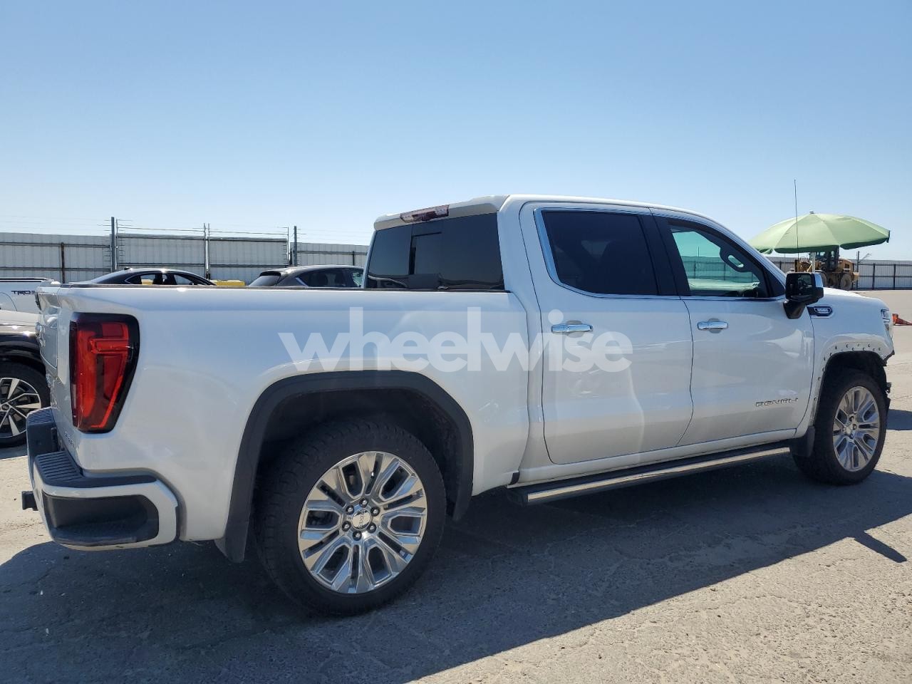 Photo 3 of 2021 GMC SIERRA K1500 DENALI (VIN 3GTU9FET4MG136081)