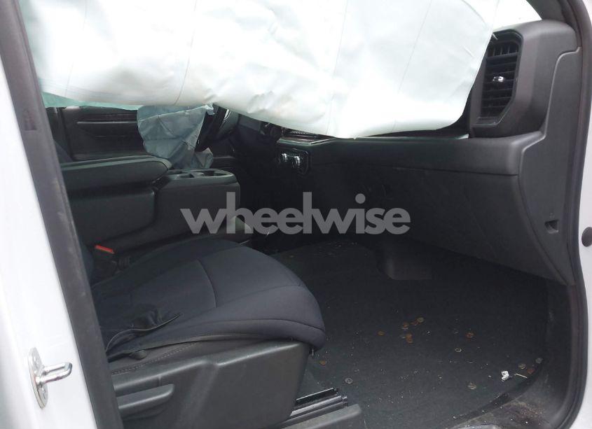 Photo 5 of 2022 Gmc Sierra 1500 4WD STANDARD BOX ELEVATION (VIN 3GTUUCED0NG630249)