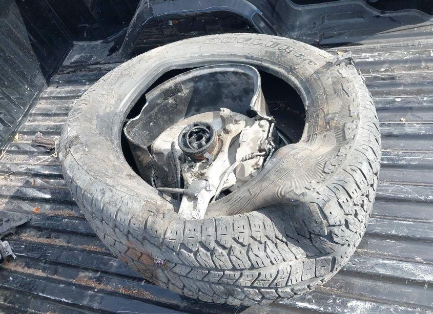 Photo 12 of 2023 Gmc Sierra 1500 4WD SHORT BOX ELEVATION WITH 3SB (VIN 3GTUUCED6PG237021)