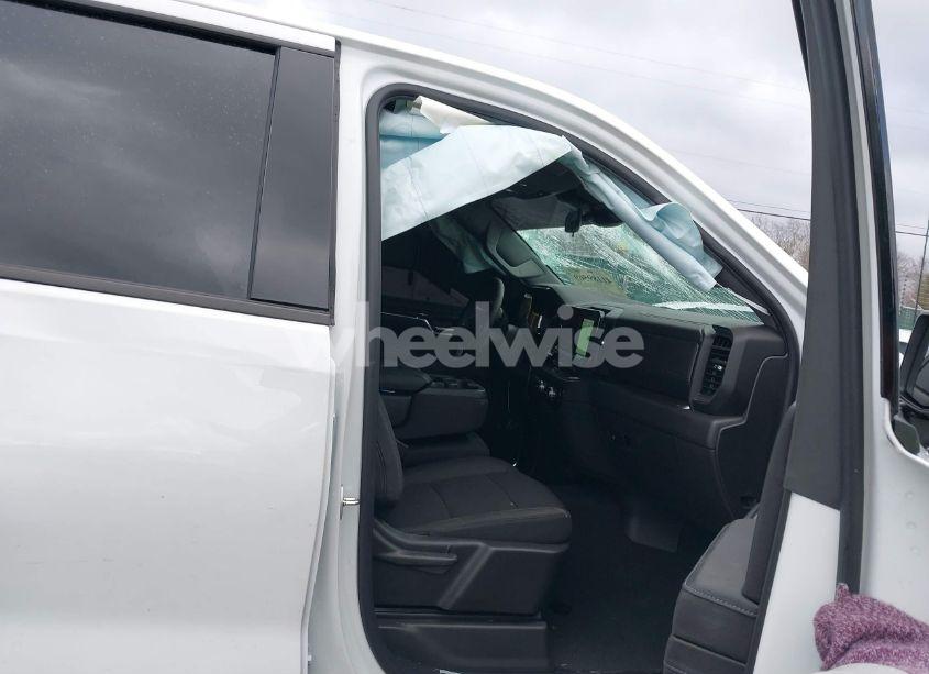 Photo 5 of 2024 Gmc Sierra 1500 4WD SHORT BOX ELEVATION WITH 3SB (VIN 3GTUUCED8RG449311)