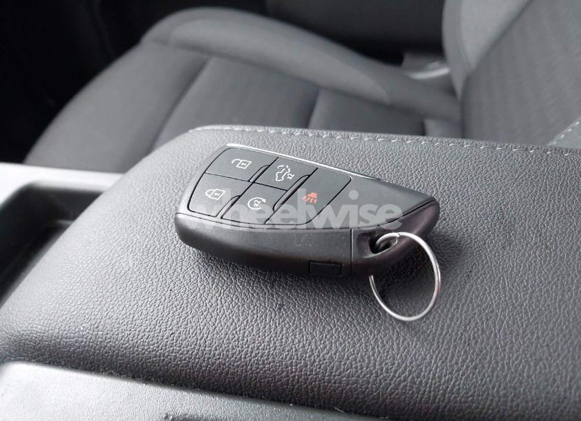 Photo 11 of 2024 Gmc Sierra 1500 4WD SHORT BOX ELEVATION WITH 3SB (VIN 3GTUUCED9RG384923)