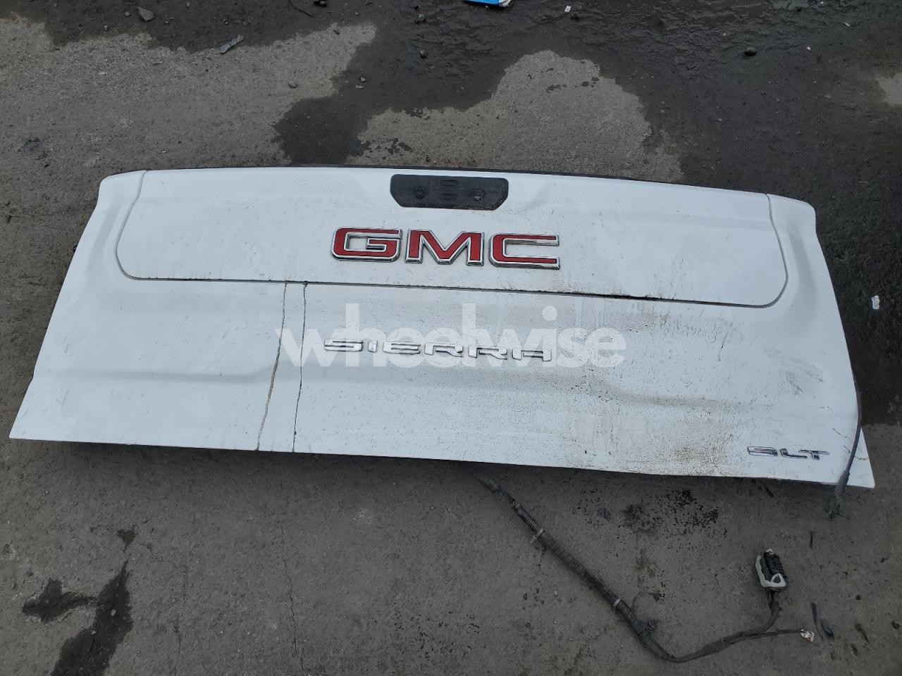 Photo 12 of 2024 GMC SIERRA K1500 SLT (VIN 3GTUUDE86RG121443)