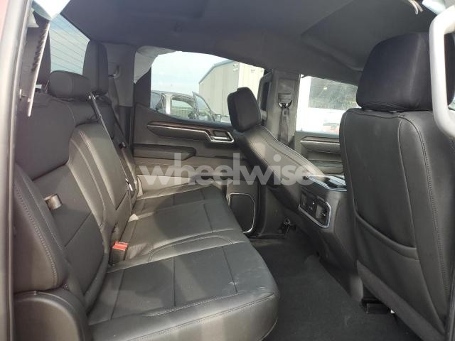 Photo 8 of 2025 GMC SIERRA K1500 SLT (VIN 3GTUUDE87SG103653)