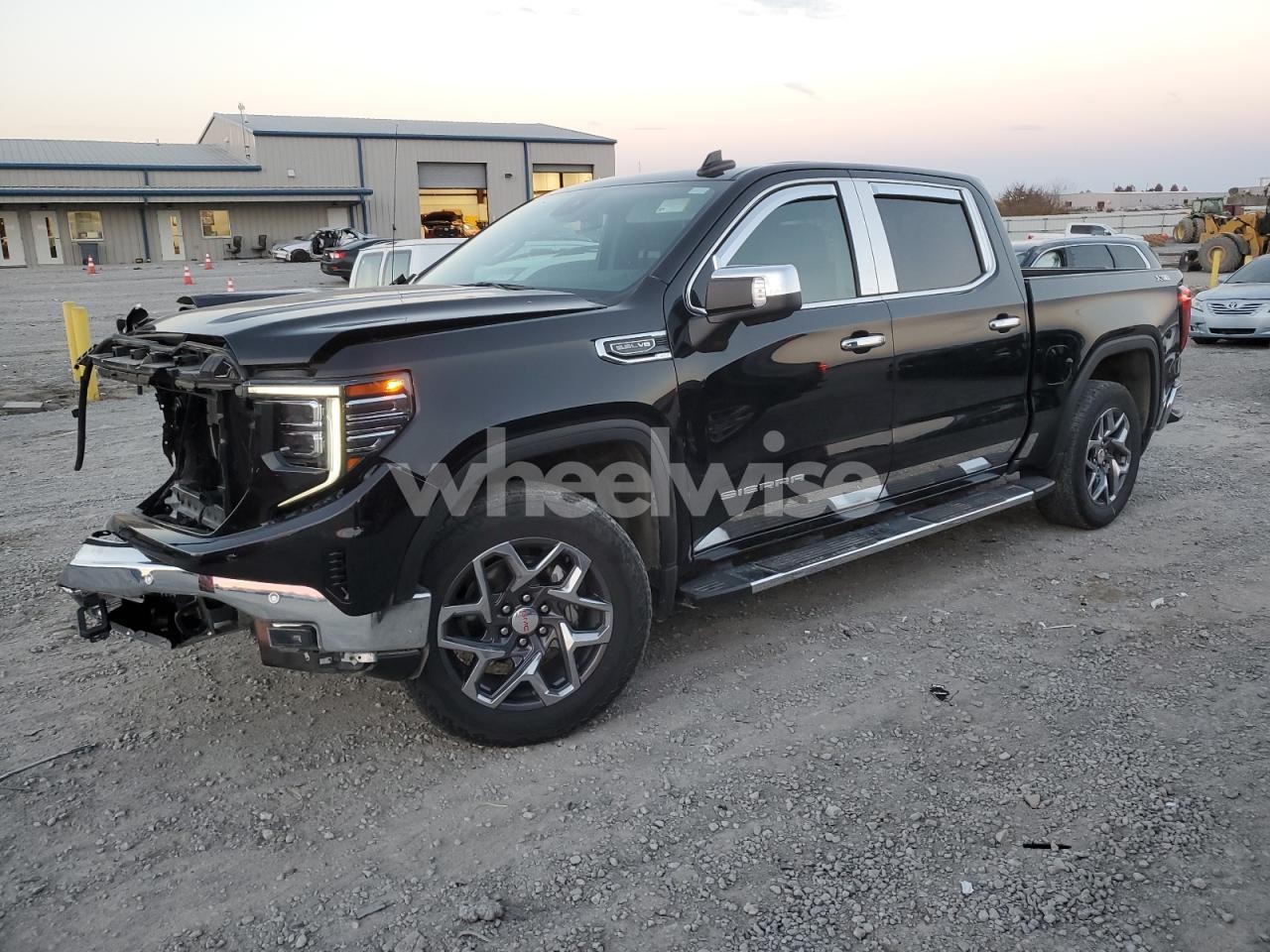 2024 GMC SIERRA K1500 SLT (VIN 3GTUUDED0RG402649) main photo