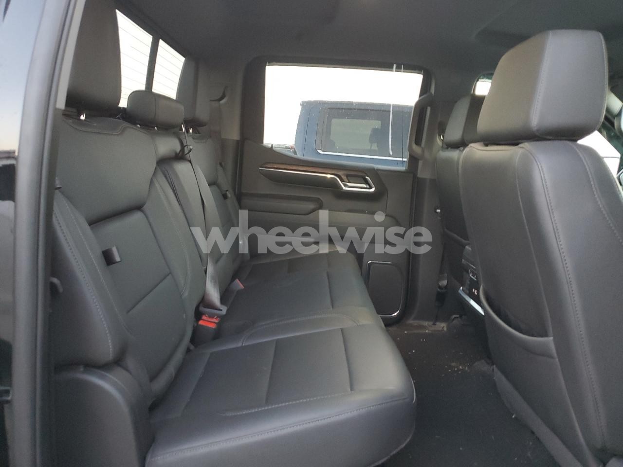 Photo 10 of 2024 GMC SIERRA K1500 SLT (VIN 3GTUUDED0RG402649)