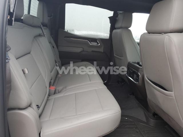 Photo 2 of 2022 GMC SIERRA K1500 SLT (VIN 3GTUUDED1NG648569)