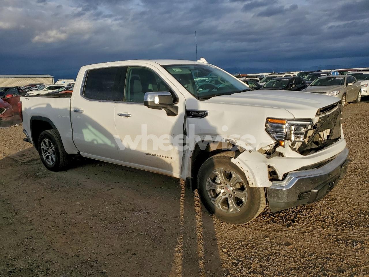 Photo 4 of 2025 GMC SIERRA K1500 SLT (VIN 3GTUUDED4SG189680)
