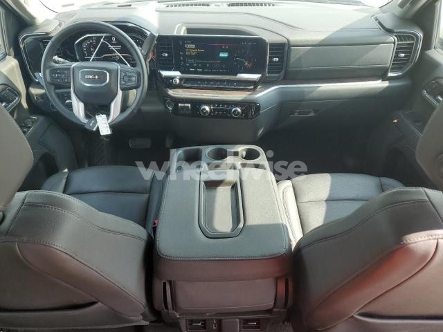 Photo 4 of 2025 GMC SIERRA K1500 SLT (VIN 3GTUUDED6SG205135)