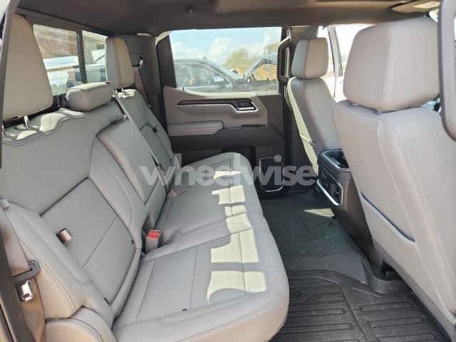 Photo 10 of 2025 GMC SIERRA K1500 SLT (VIN 3GTUUDED8SG183588)