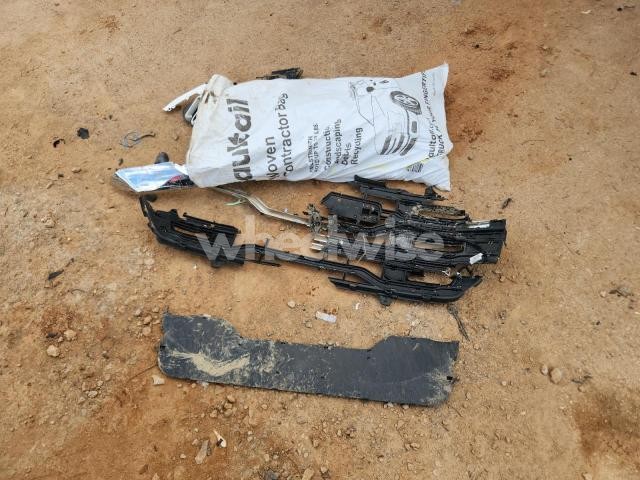 Photo 9 of 2025 GMC SIERRA K1500 SLT (VIN 3GTUUDED8SG183588)