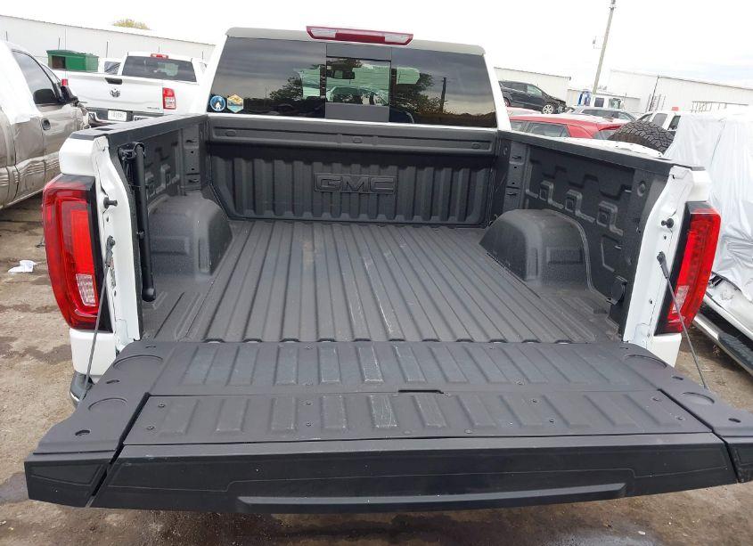 Photo 17 of 2024 Gmc Sierra 1500 4WD SHORT BOX SLT (VIN 3GTUUDEDXRG420138)