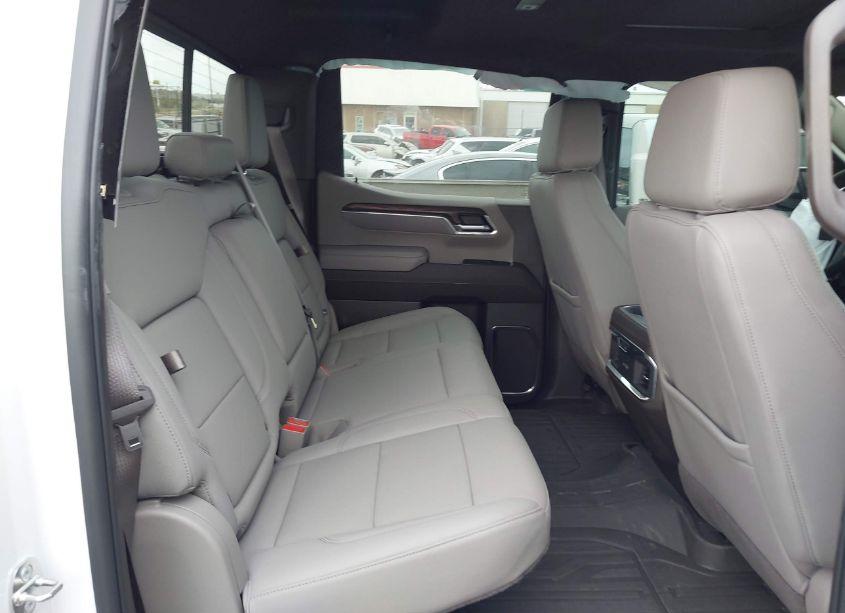 Photo 8 of 2024 Gmc Sierra 1500 4WD SHORT BOX SLT (VIN 3GTUUDEDXRG420138)