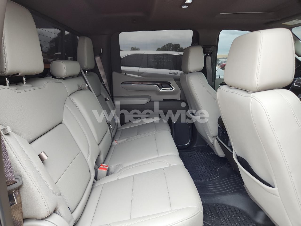 Photo 10 of 2025 GMC SIERRA K1500 SLT (VIN 3GTUUDEDXSG142430)