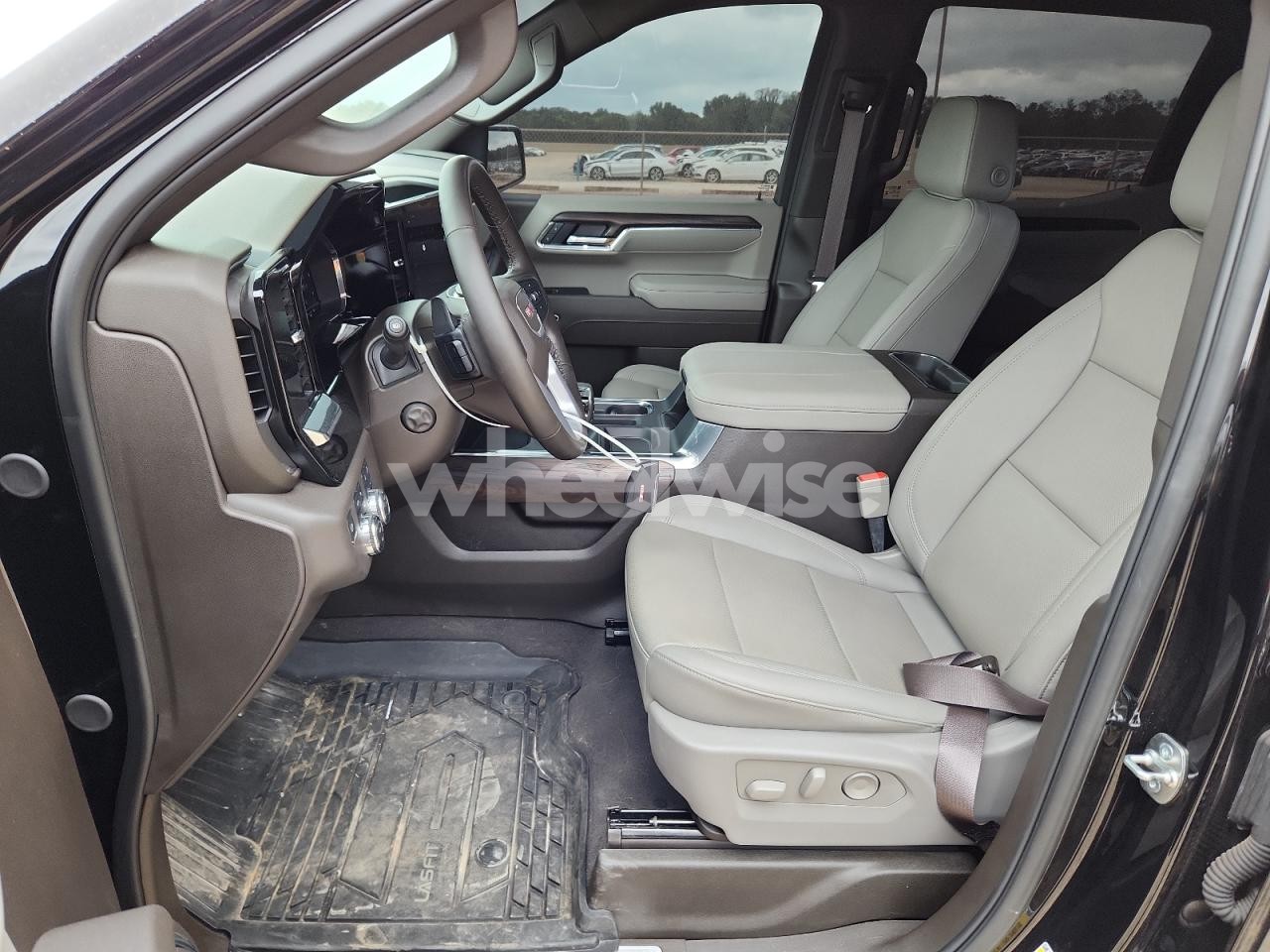 Photo 7 of 2025 GMC SIERRA K1500 SLT (VIN 3GTUUDEDXSG142430)