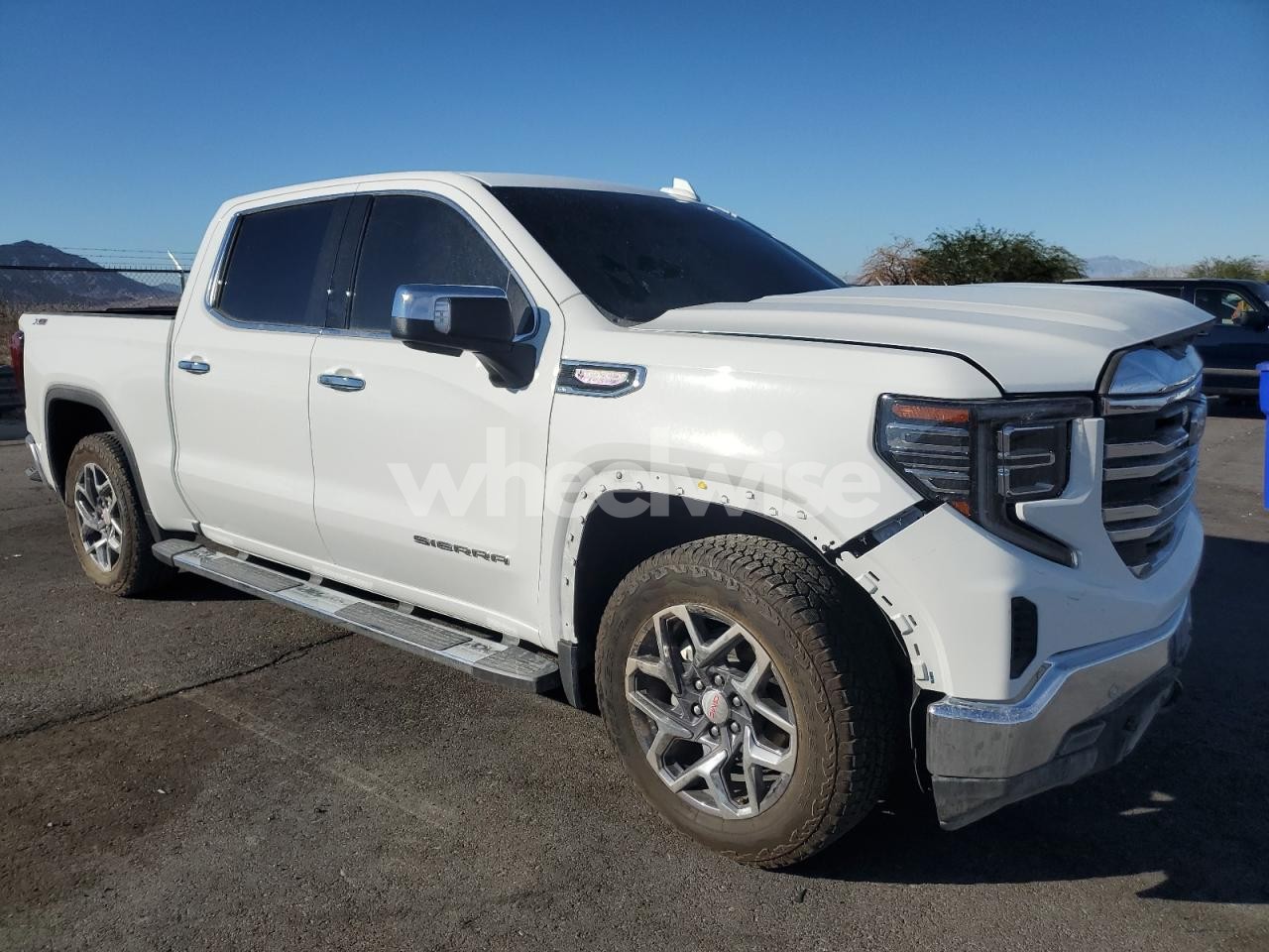 Photo 4 of 2025 GMC SIERRA K1500 SLT (VIN 3GTUUDEDXSG166615)