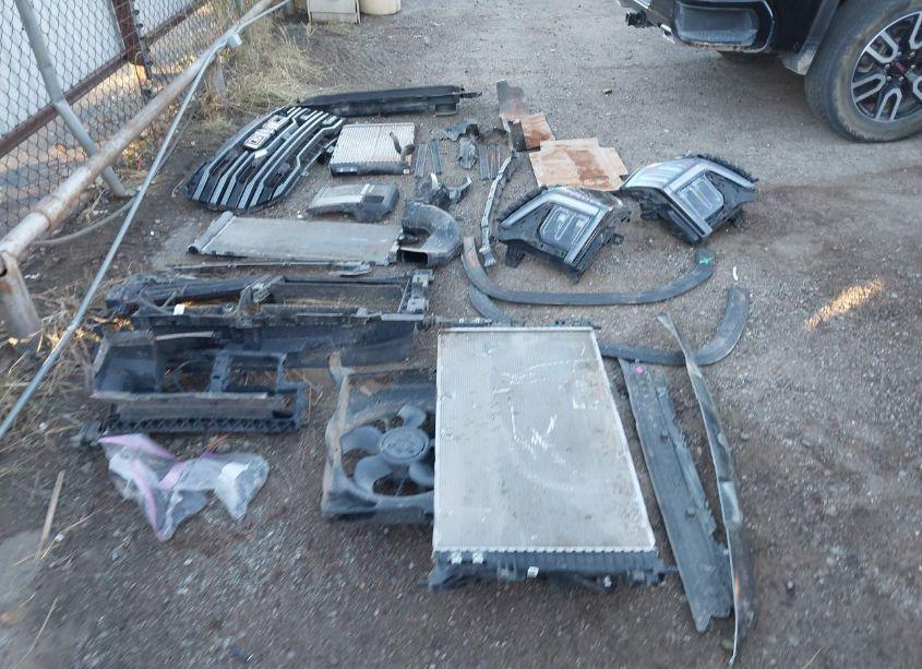 Photo 12 of 2024 Gmc Sierra 1500 4WD SHORT BOX AT4 (VIN 3GTUUEE81RG103003)