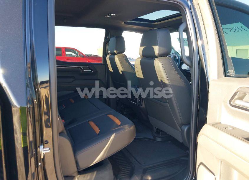 Photo 8 of 2024 Gmc Sierra 1500 4WD SHORT BOX AT4 (VIN 3GTUUEEL8RG445150)