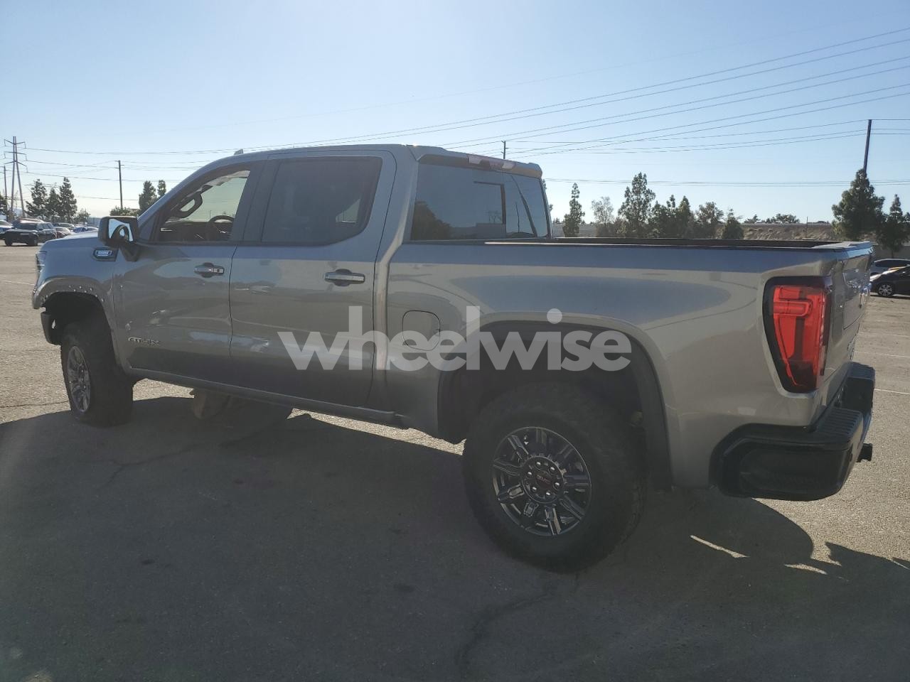 Photo 2 of 2025 GMC SIERRA K1500 AT4X (VIN 3GTUUFE82SG338439)