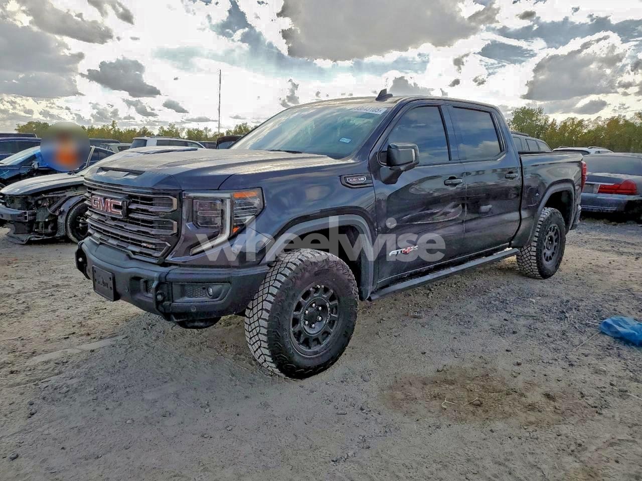 2024 GMC SIERRA K1500 AT4X (VIN 3GTUUFEL1RG110334) main photo