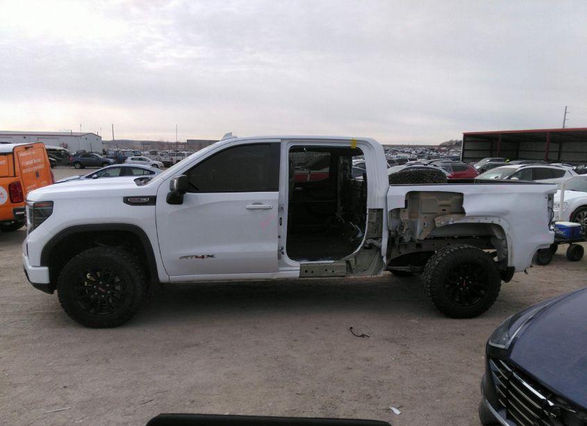 Photo 15 of 2022 Gmc Sierra 1500 4WD SHORT BOX AT4X (VIN 3GTUUFEL3NG668082)