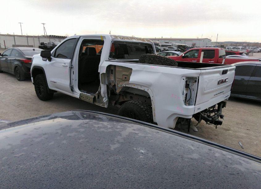 Photo 3 of 2022 Gmc Sierra 1500 4WD SHORT BOX AT4X (VIN 3GTUUFEL3NG668082)