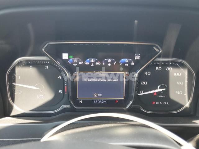 Photo 3 of 2022 GMC SIERRA K2500 DENALI (VIN 3GTUUFEL8PG215563)