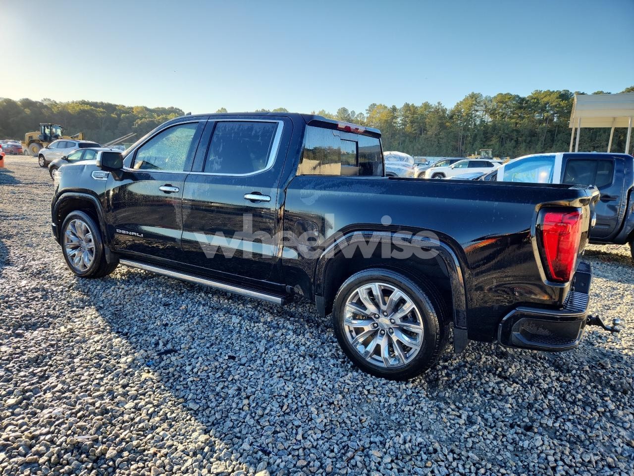 Photo 2 of 2022 GMC SIERRA K1500 DENALI (VIN 3GTUUGED0NG683587)