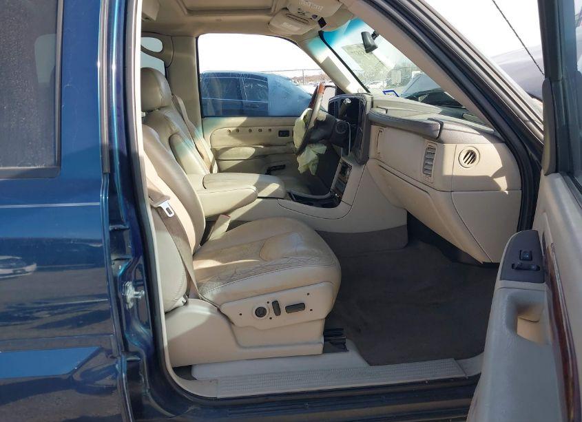 Photo 5 of 2005 Cadillac Escalade EXT STANDARD (VIN 3GYEK62NX5G189569)