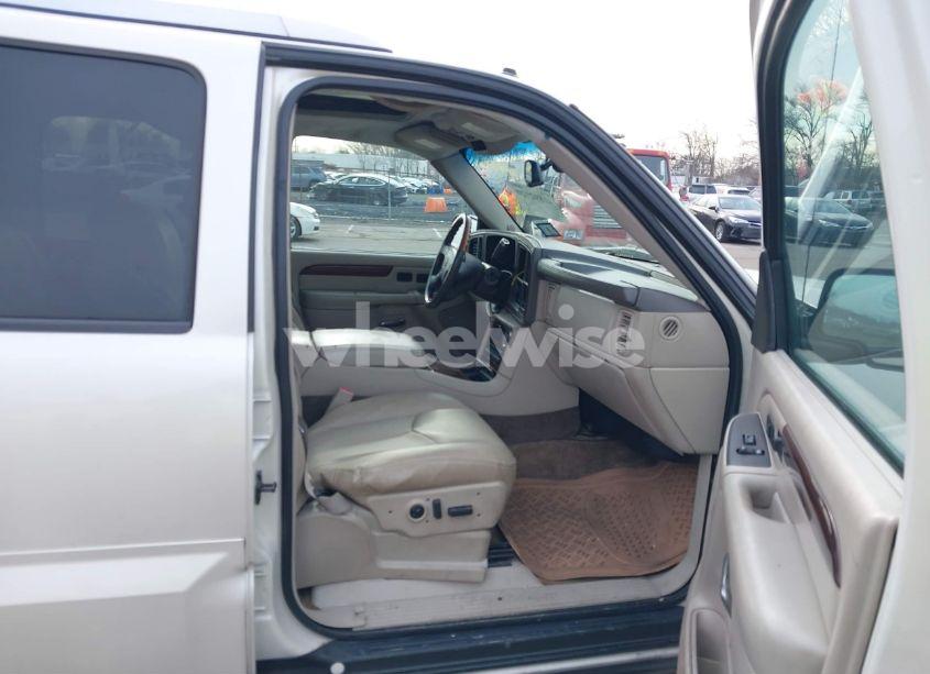 Photo 5 of 2003 Cadillac Escalade EXT STANDARD (VIN 3GYEK63N53G153543)