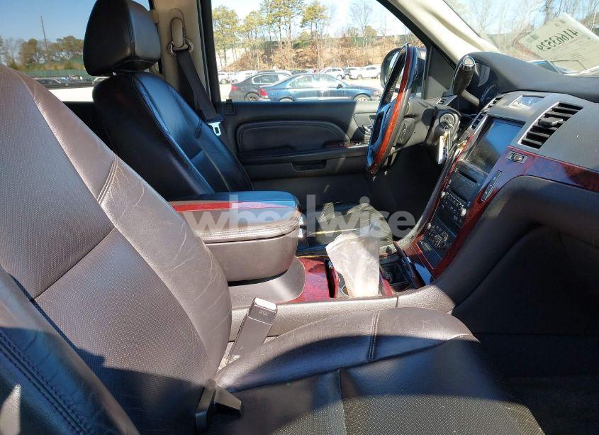 Photo 5 of 2009 Cadillac Escalade EXT STANDARD (VIN 3GYFK122X9G249899)