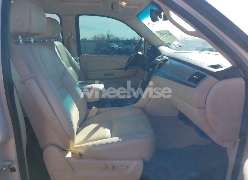 Photo 5 of 2007 Cadillac Escalade EXT STANDARD (VIN 3GYFK628X7G294047)