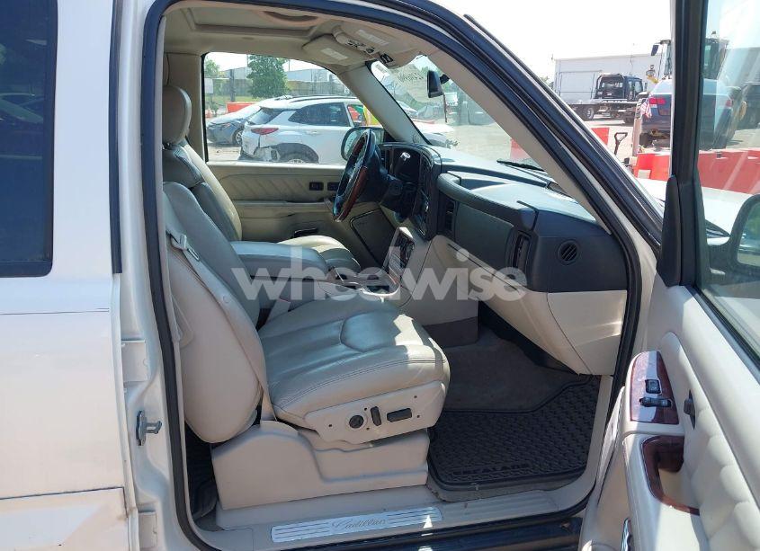 Photo 5 of 2006 Cadillac Escalade ESV STANDARD (VIN 3GYFK66N26G104191)