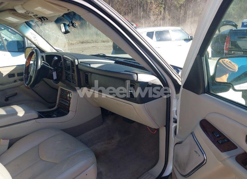 Photo 5 of 2005 Cadillac Escalade ESV PLATINUM EDITION (VIN 3GYFK66N35G119085)