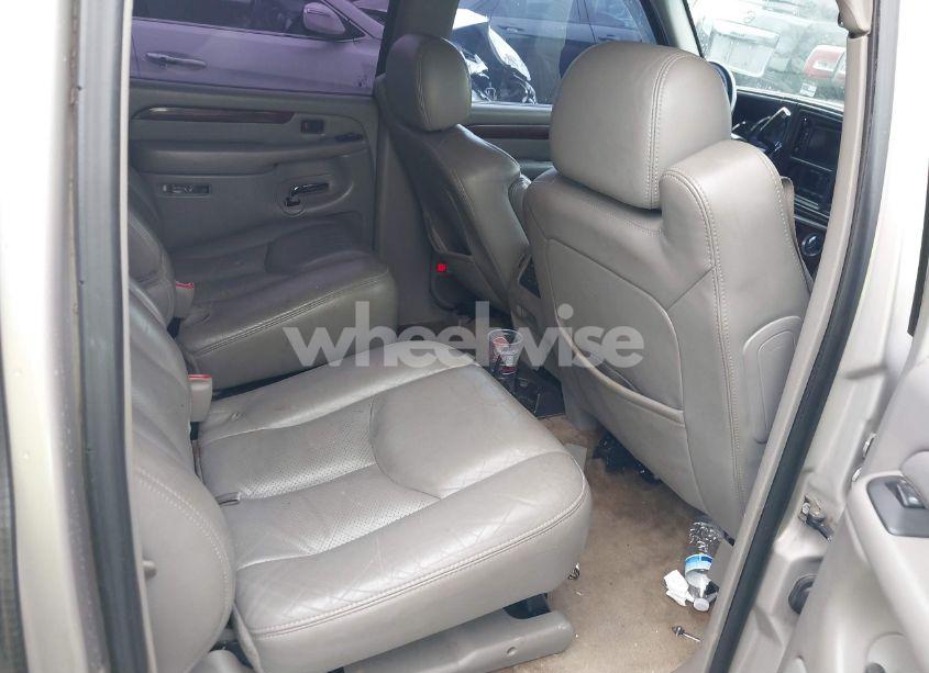 Photo 8 of 2005 Cadillac Escalade ESV STANDARD (VIN 3GYFK66N55G224467)