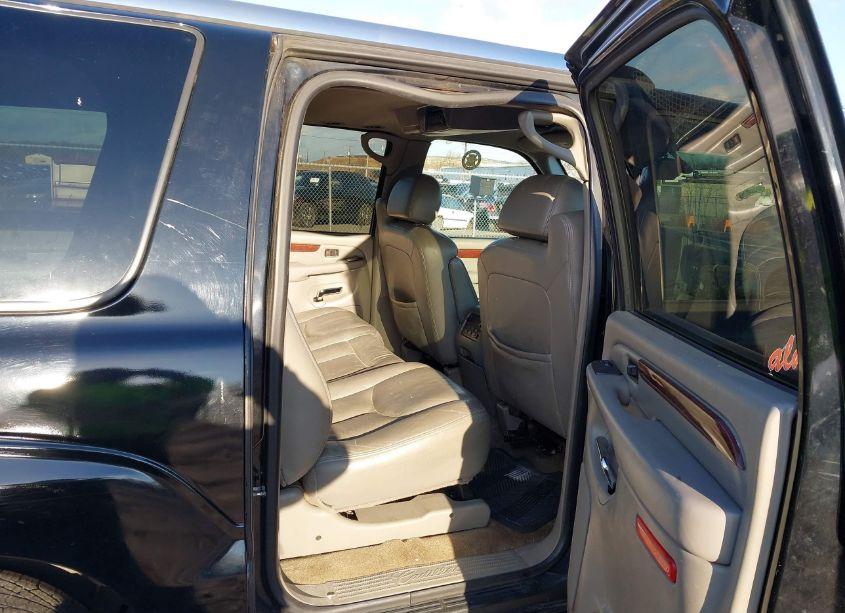 Photo 8 of 2005 Cadillac Escalade ESV STANDARD (VIN 3GYFK66N55G261115)