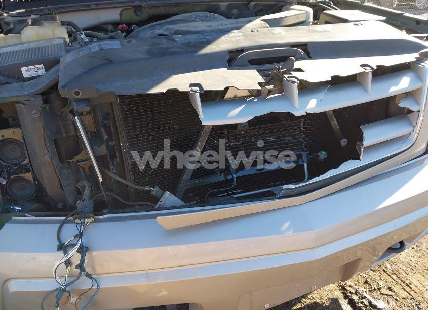 Photo 13 of 2005 Cadillac Escalade ESV STANDARD (VIN 3GYFK66N65G192080)