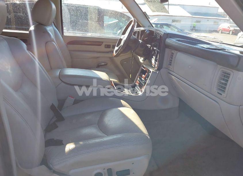 Photo 8 of 2005 Cadillac Escalade ESV STANDARD (VIN 3GYFK66N65G192080)