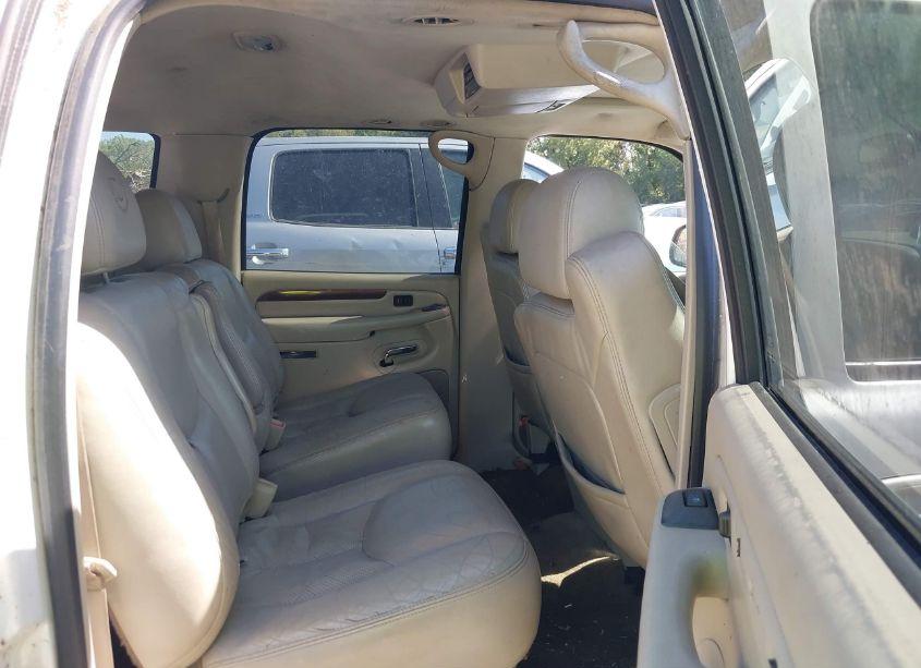Photo 8 of 2004 Cadillac Escalade ESV STANDARD (VIN 3GYFK66N74G277072)