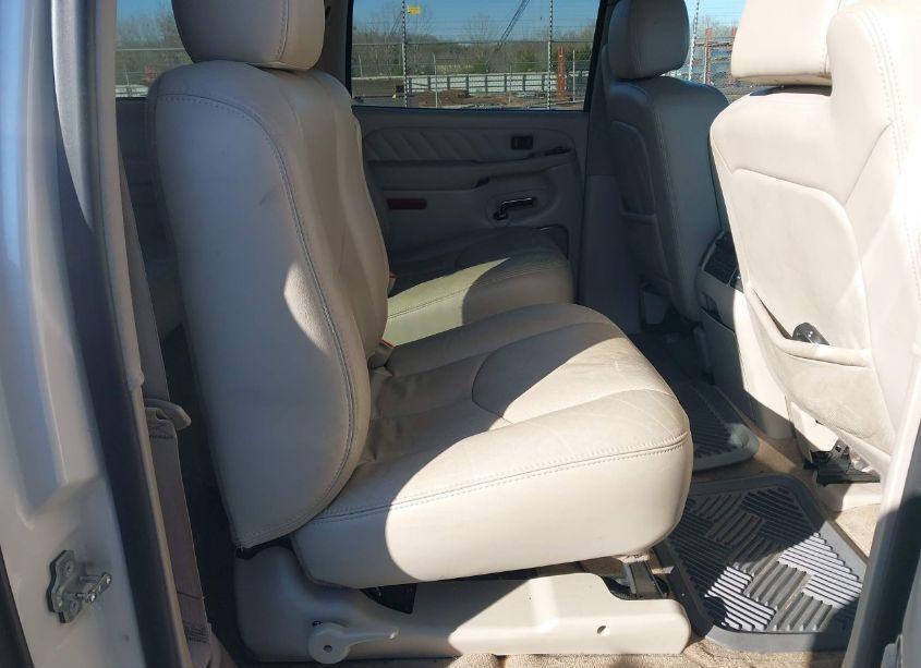 Photo 8 of 2005 Cadillac Escalade ESV PLATINUM EDITION (VIN 3GYFK66N95G259657)