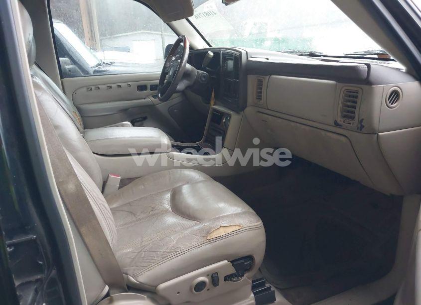 Photo 5 of 2005 Cadillac Escalade ESV STANDARD (VIN 3GYFK66NX5G122081)