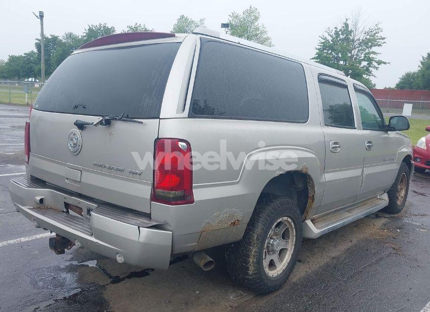 Photo 4 of 2005 Cadillac Escalade ESV STANDARD (VIN 3GYFK66NX5G147854)