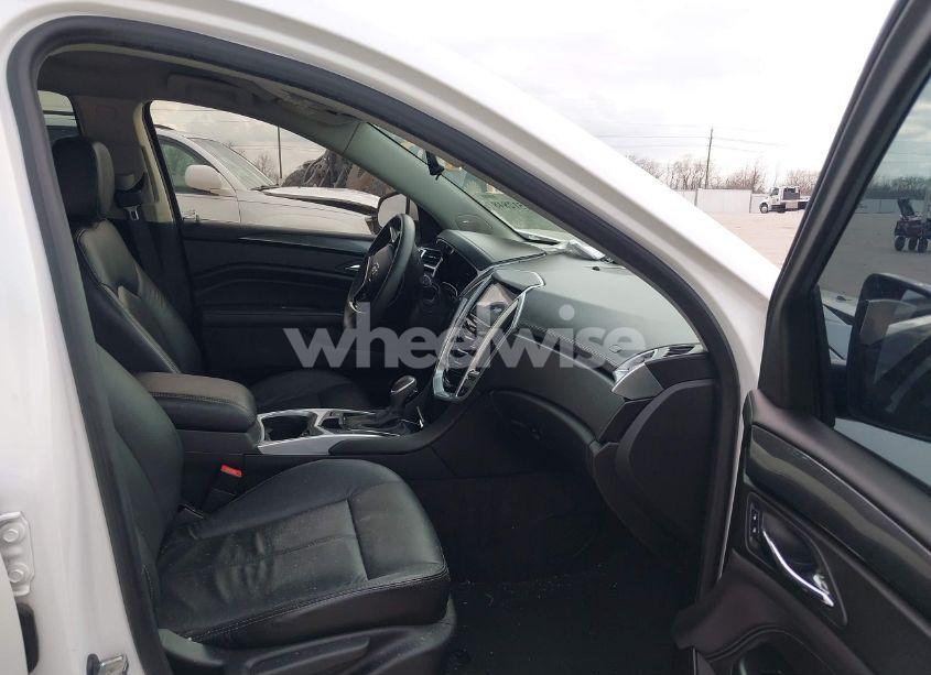 Photo 5 of 2016 Cadillac Srx STANDARD (VIN 3GYFNAE31GS580523)